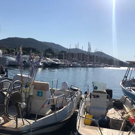 Grand Veranda Et Terrasse アパート *