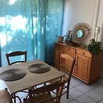 Grand Véranda Et Terrasse * Carqueiranne